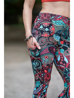 Wonderland Leggings with Pockets