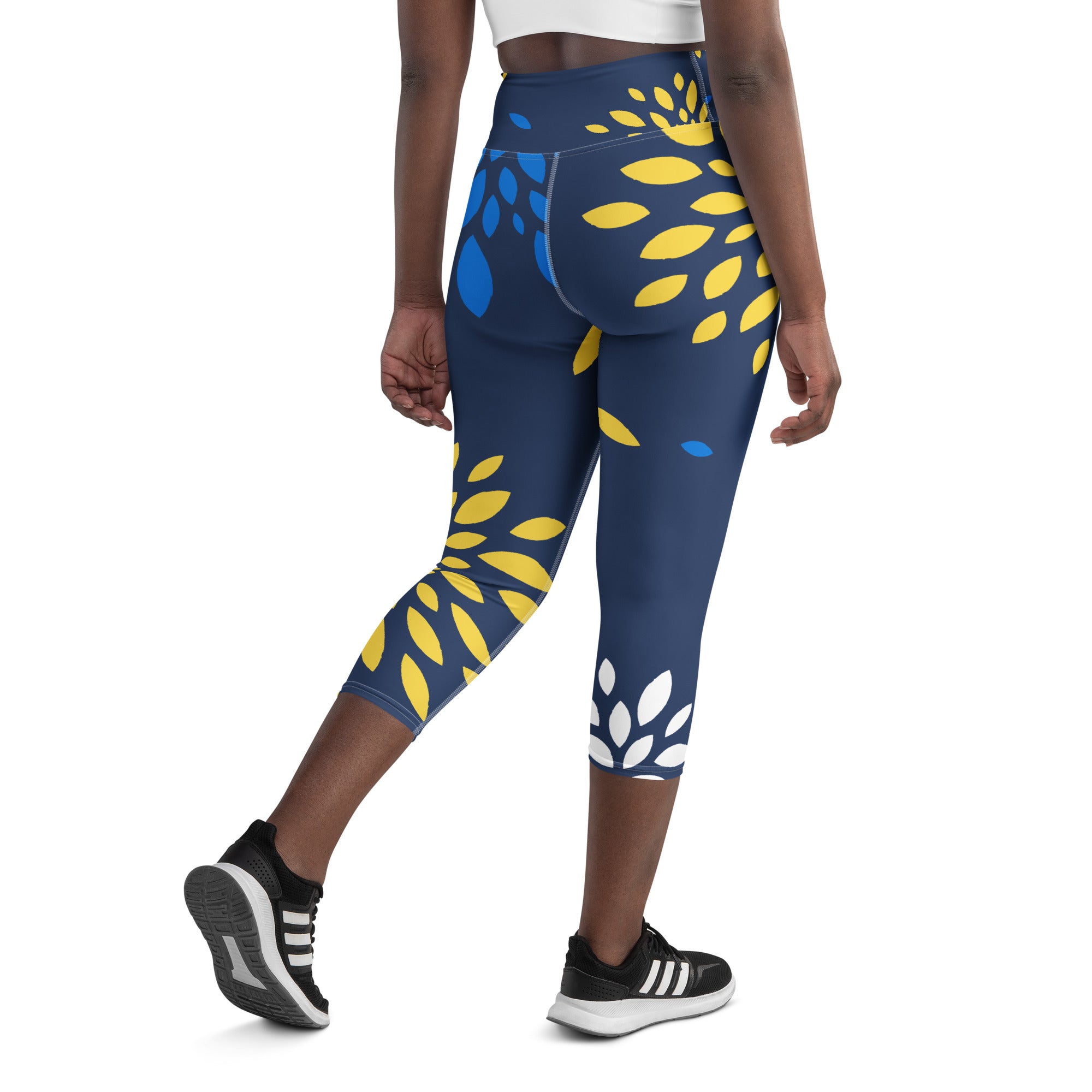 SHE REBEL - Petal Yoga Capri Leggings